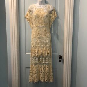 Forever 21 lace long lace dress cream size S NWT